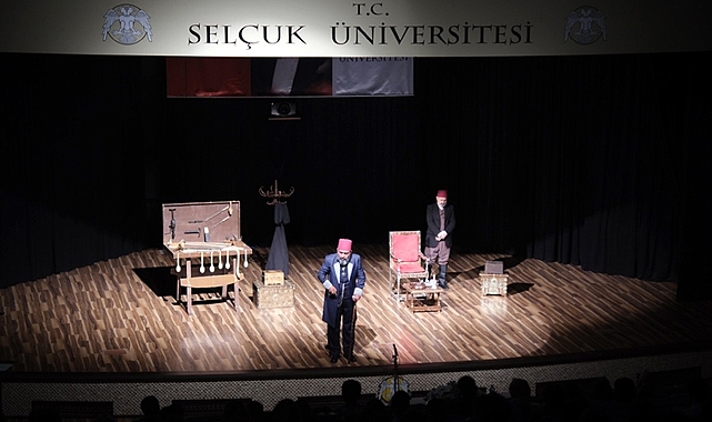‘Usta’ oyunu Selçuk Üniversitesi'nde sahnelendi